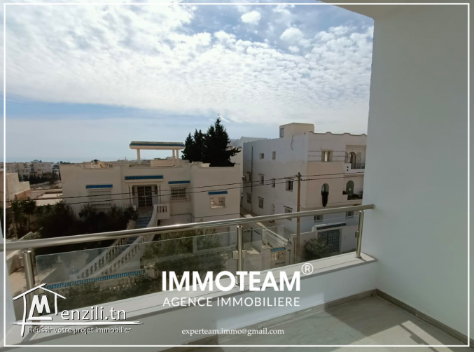 A VENDRE  Un luxueux triplex haute standing à Hammamet