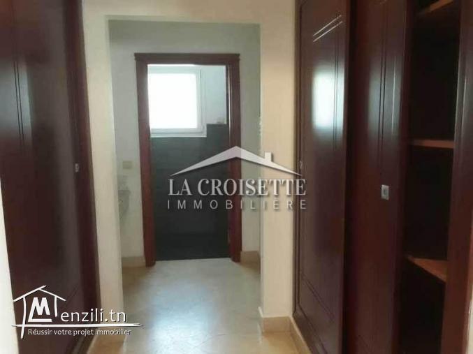 Villa S+6 avec piscine à Gammarth.MVL0396