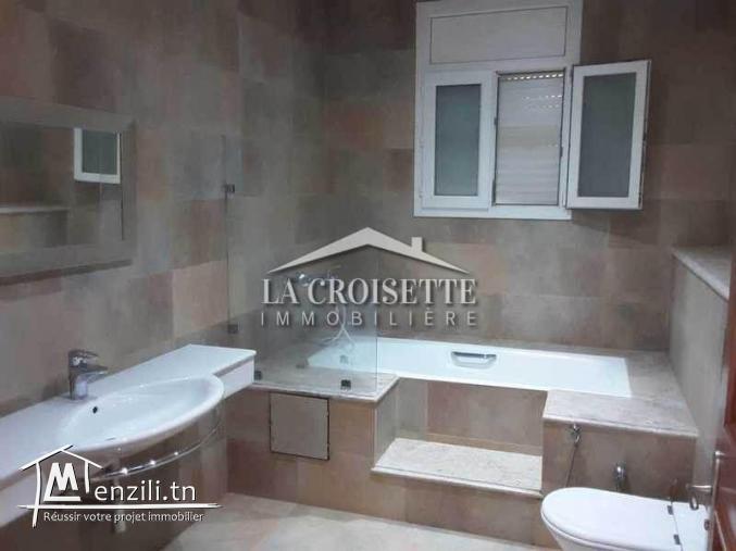 Villa S+6 avec piscine à Gammarth.MVL0396