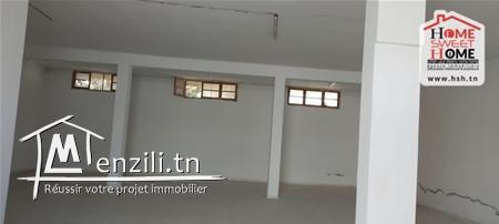 Local Milena à Louer à Chotrana 1