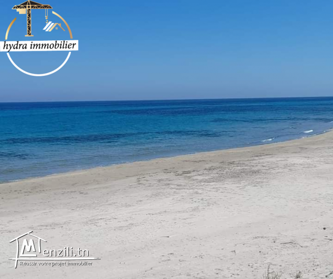 شقق S+2 مساحتها 110م ² تبعد 200م و مطلة على بحر الزهراء