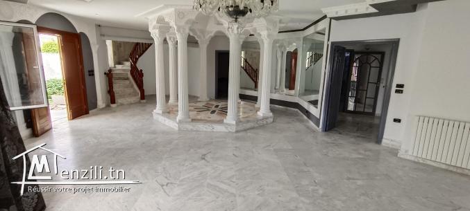 Villa style arabesque raffinée à vendre à Riadh El Andalos - Ariana Ville