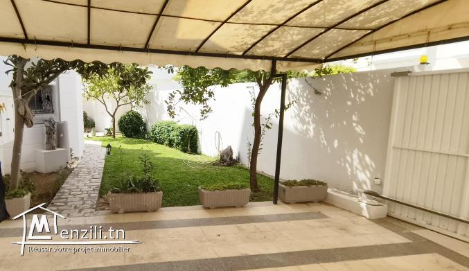 Villa style arabesque raffinée à vendre à Riadh El Andalos - Ariana Ville