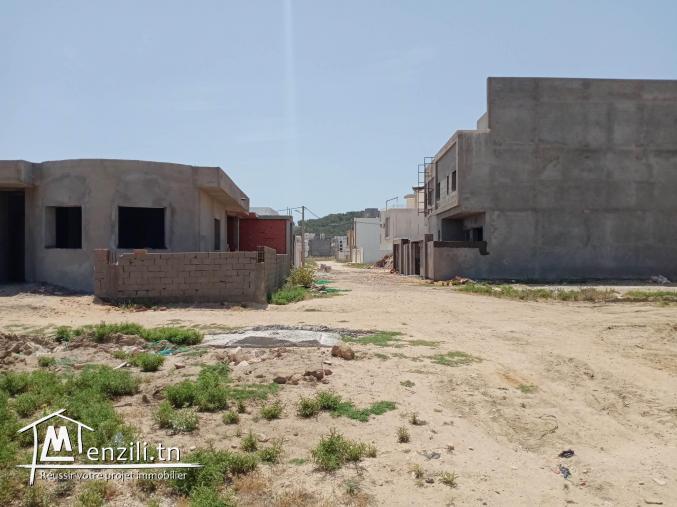 des terrains nu a jinen el mansoura