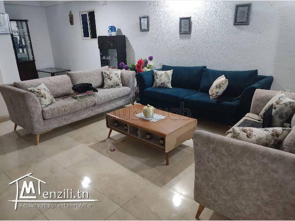 Maison de deux étages a louer