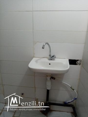 A louer Un dépôt de 300m² en 1 ère étage à l'aouina