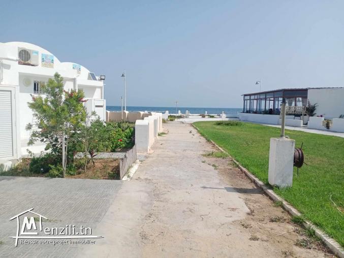 un bangalow a plage el mamouia kélibia