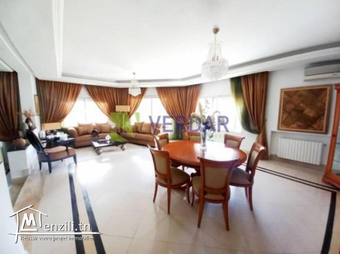 Villa S5 de 460m² sur un terrain de 840m² à Megrine Coteaux