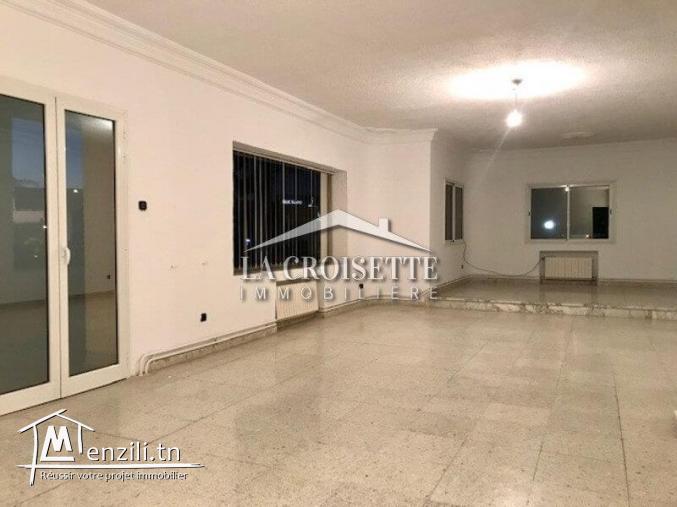 Etage de villa  S+4  à la marsa