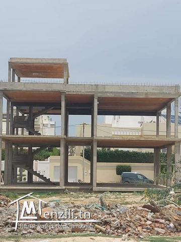 Villa inachevé avec picine dans  une Quartier chic à sousse khezama