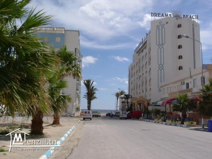 Terrain commerciale pied dans léau à hammam sousse kantaoui