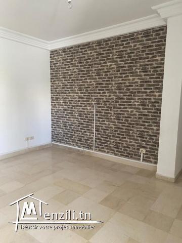 A vendre appartement  cité hedi nouira