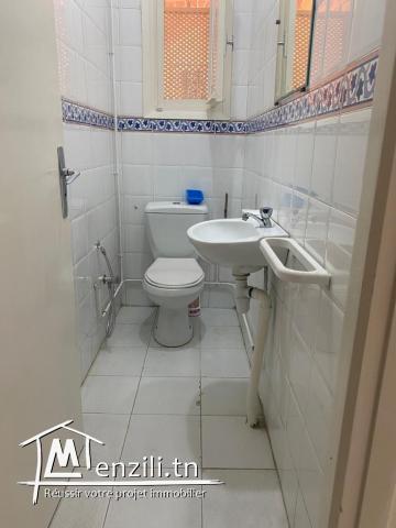 A vendre appartement  cité hedi nouira