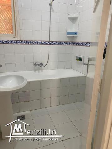 A vendre appartement  cité hedi nouira