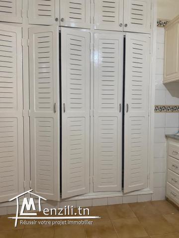 A vendre appartement  cité hedi nouira