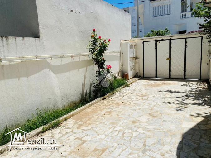 A_LOUER  Un étage de villa meublé situé à la nouvelle médina