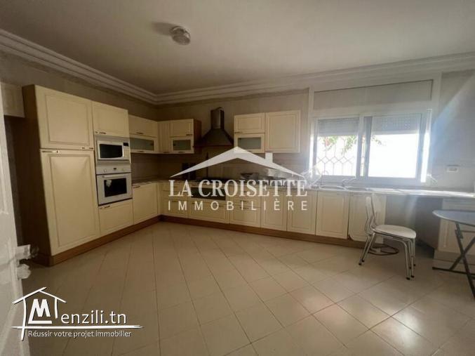 Villa s+4 avec piscine à Gammarth MVL1405