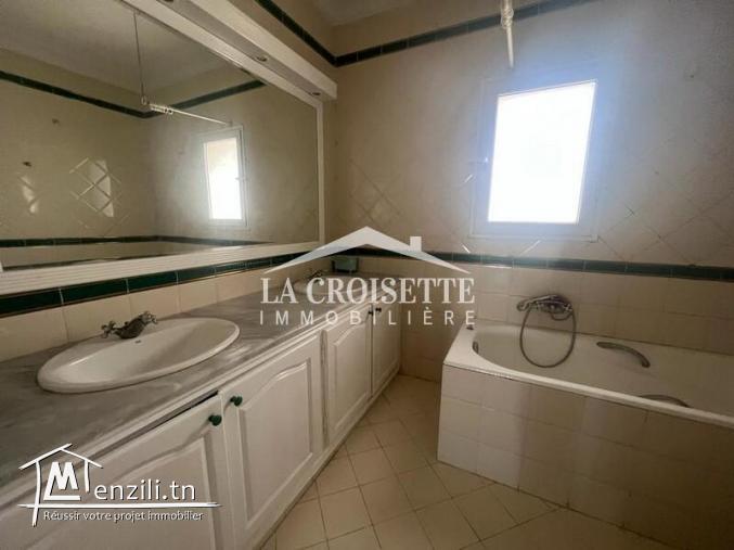 Villa s+4 avec piscine à Gammarth MVL1405