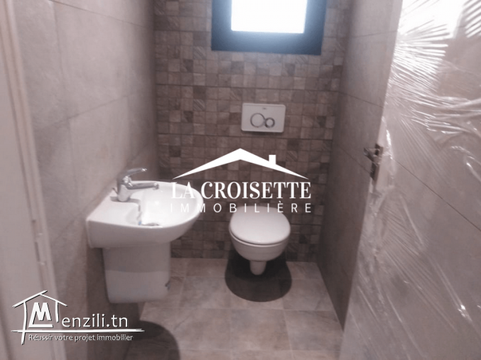 Appartement s+3 aux Jardins de carthage MAl0345