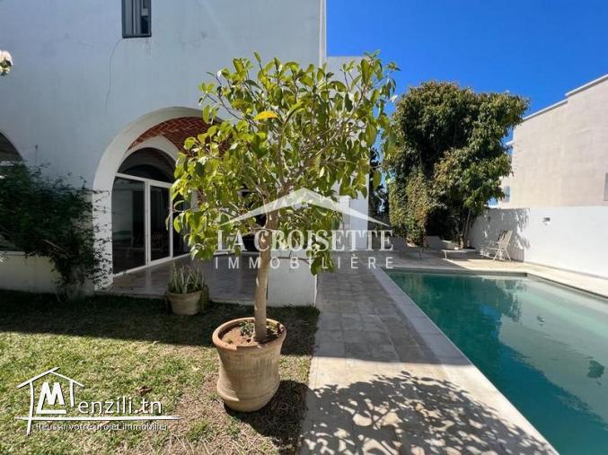 Villa s+6 avec piscine à Gammarth MVL1355