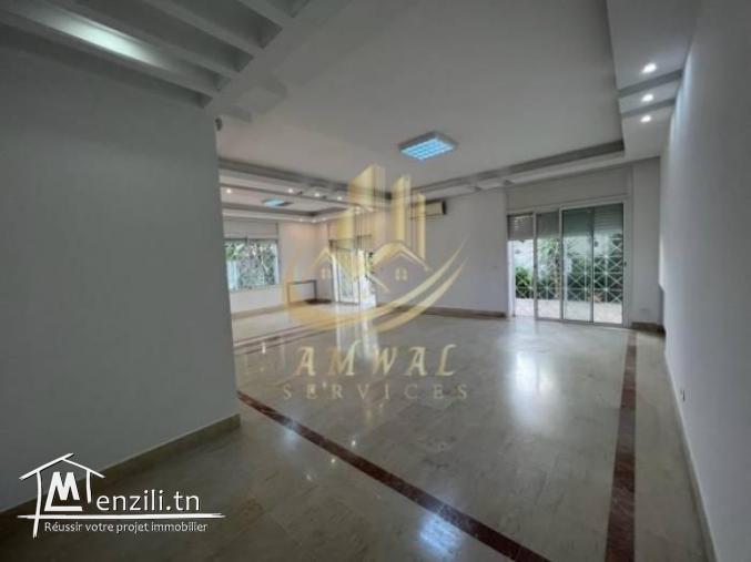 Une  villa Haut Standing aux Berges du lac