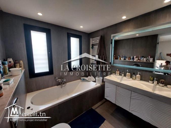 Villa s+3 avec piscine à la Soukra MVL0670