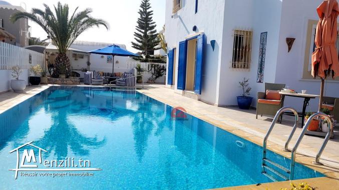 A VENDRE EN ZONE TOURISTIQUE BELLE VILLA AVEC PISCINE PRIVÉE - RÉF V623