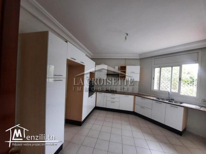 appartement s+4 avec un grand jardin à Ain Zaghouan Nord MAV1518