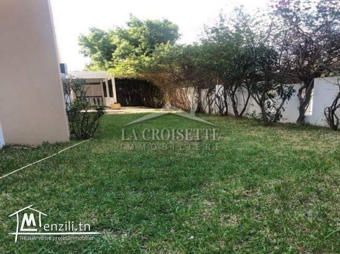 appartement s+4 avec un grand jardin à Ain Zaghouan Nord MAV1518