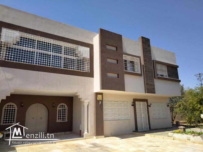 Une villa style américain située a bohsina