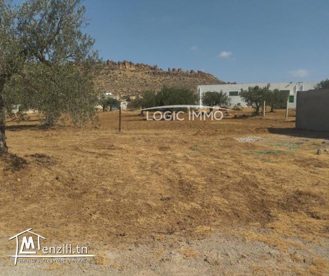 Terrain a vendre ouvre sur deux rues