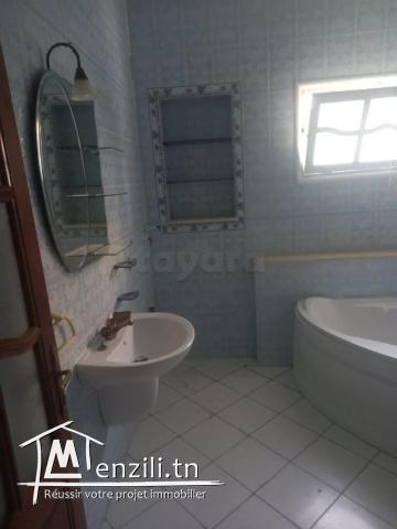 location etage villa menzeh 8