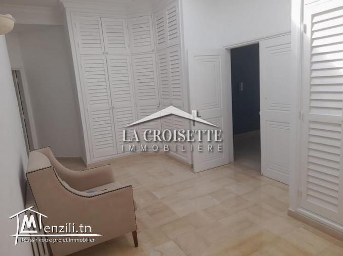 Villa s+3 avec piscine à la marsa MVL1420