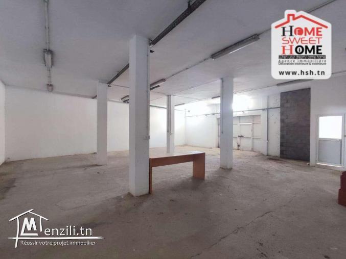 Dépôt Pires à Louer à Bhar Lazreg