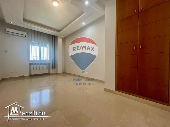 Villa à usage bureautique à El Menzah9 à louer