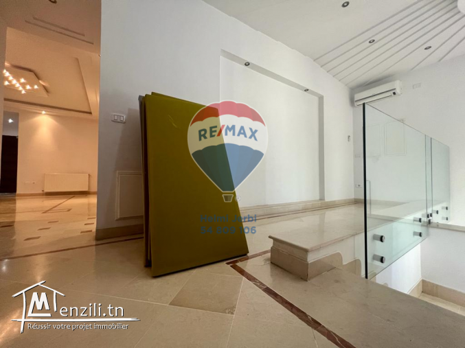 Villa à usage bureautique à El Menzah9 à louer