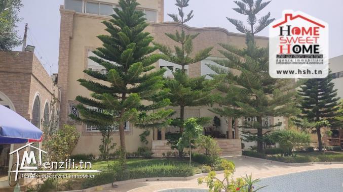 Villa Glamour à Louer à Gammarth Forêt