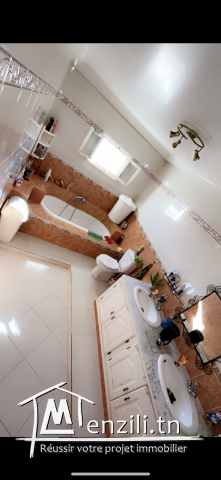 Villa A vendre côté Tunis bay