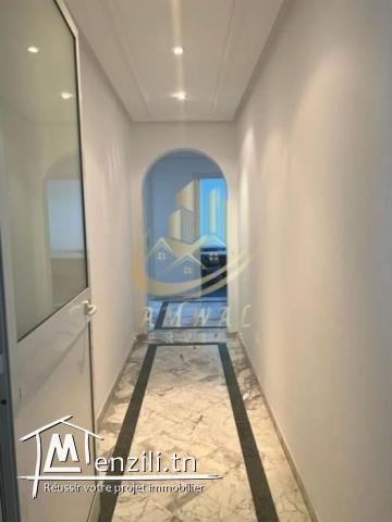 Bureau S4 Meublé au Lac 1