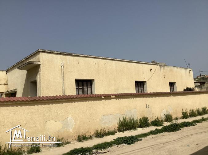 MAISON 884 m2 JENDOUBA CENTRE
