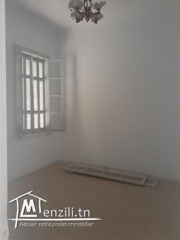 Appartement S+3 à vendre à Beb bhar avenue hedi cheker