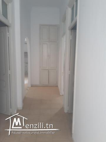 Appartement S+3 à vendre à Beb bhar avenue hedi cheker