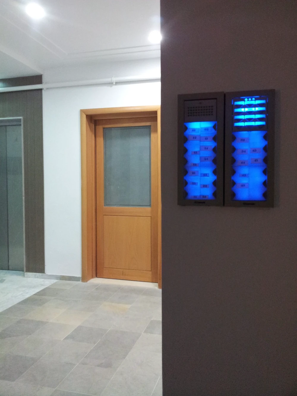 A LOUER un très bel appartement (S+3) très haut standing