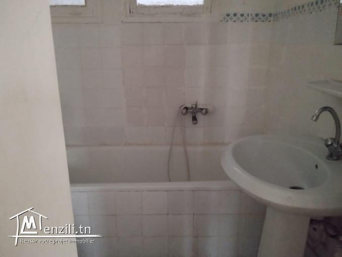 S2 bien placé à El Menzah 1