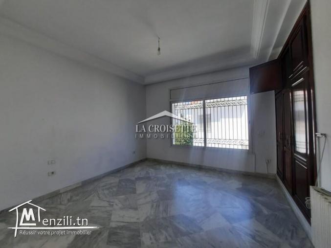 Villa s+4 à la marsa MVL1424