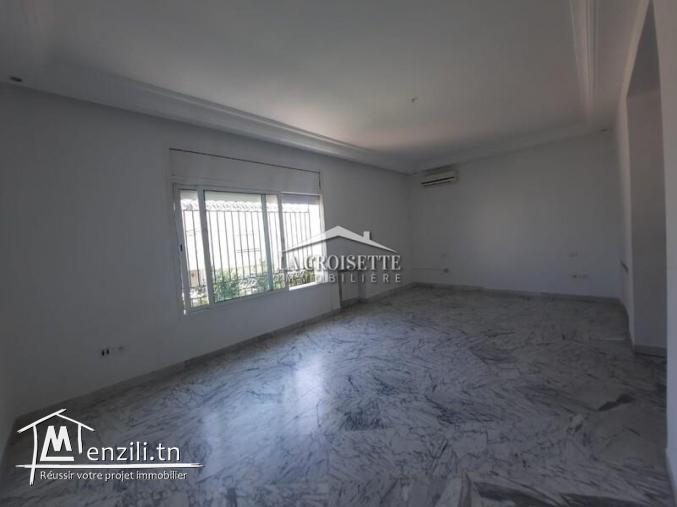 Villa s+4 à la marsa MVL1424