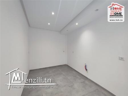 Bureau Ayten à Louer à Ain Zaghouan Nord