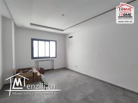 Bureau Ayten à Louer à Ain Zaghouan Nord