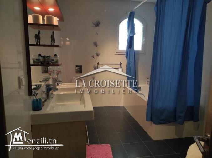 Villa s+6 avec piscine ouverte à Gammarth ZVL0574