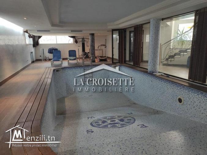 Villa s+6 avec piscine ouverte à Gammarth ZVL0574